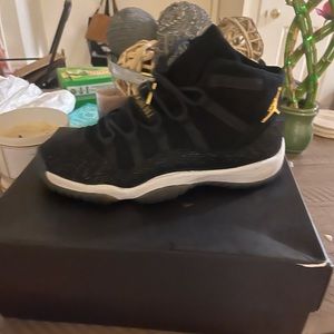 Jordan 11s